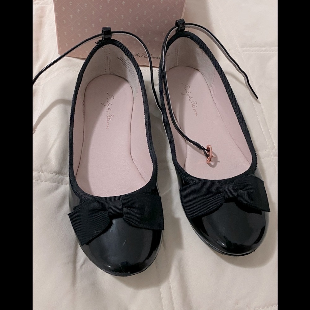 Ruby & Bloom Girl’s Dress Shoes- Size 1